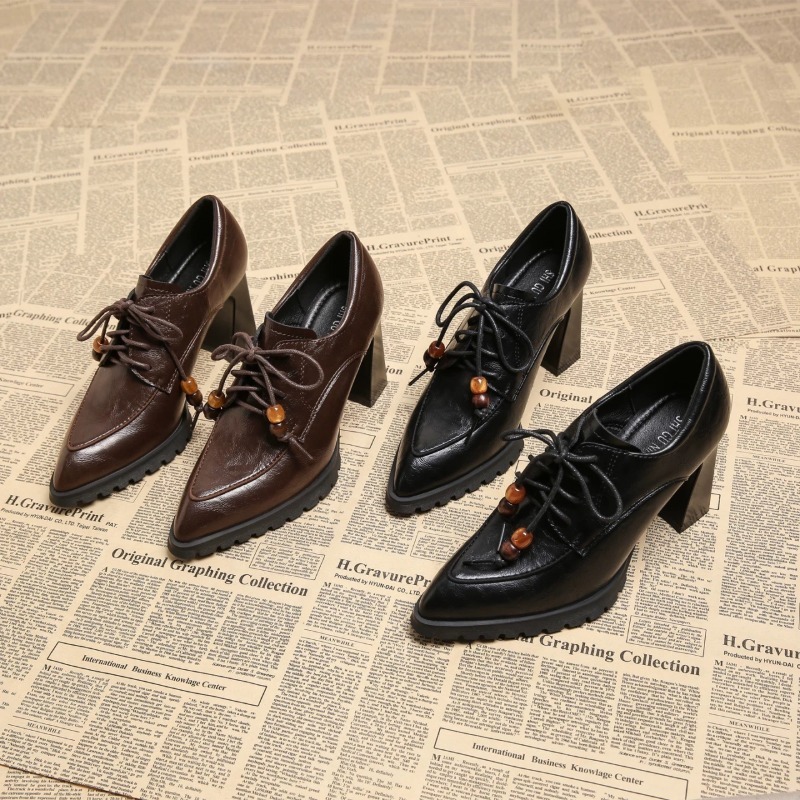 Retro Strappy Deep Mouth Enkel - Pump Heel Block recensie en prijs