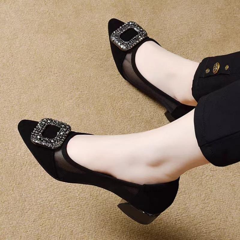 Elegante pumps met spitse neus - Womens Heels recensie en prijs