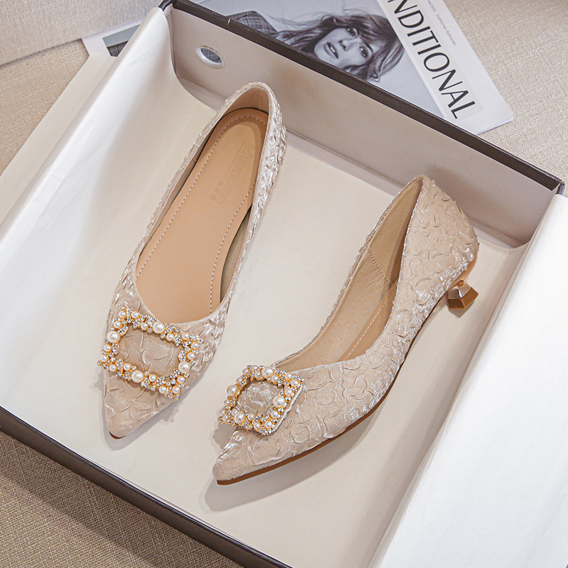 Ivoor getextureerde satijnen p - Womens Heels recensie en prijs